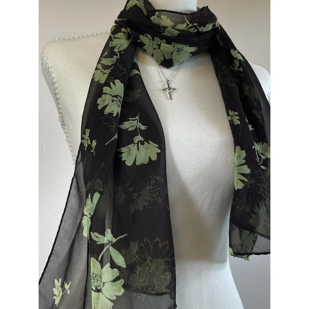 Floral Pattern Women's Scarf